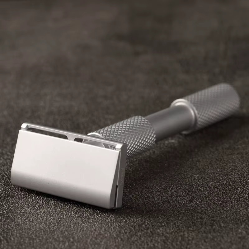 Rasoir de sécurité traditionnel YAQI Aileron GEM Blade 2026 avec 3 plaques pour un rasage lisse et confortable