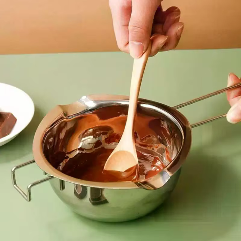 Chaudière de fusion de cire de bougie d'acier inoxydable avec la poignée résistante à la chaleur pour faire fondre des bonbons au chocolat et des fournitures de fabrication de bougies