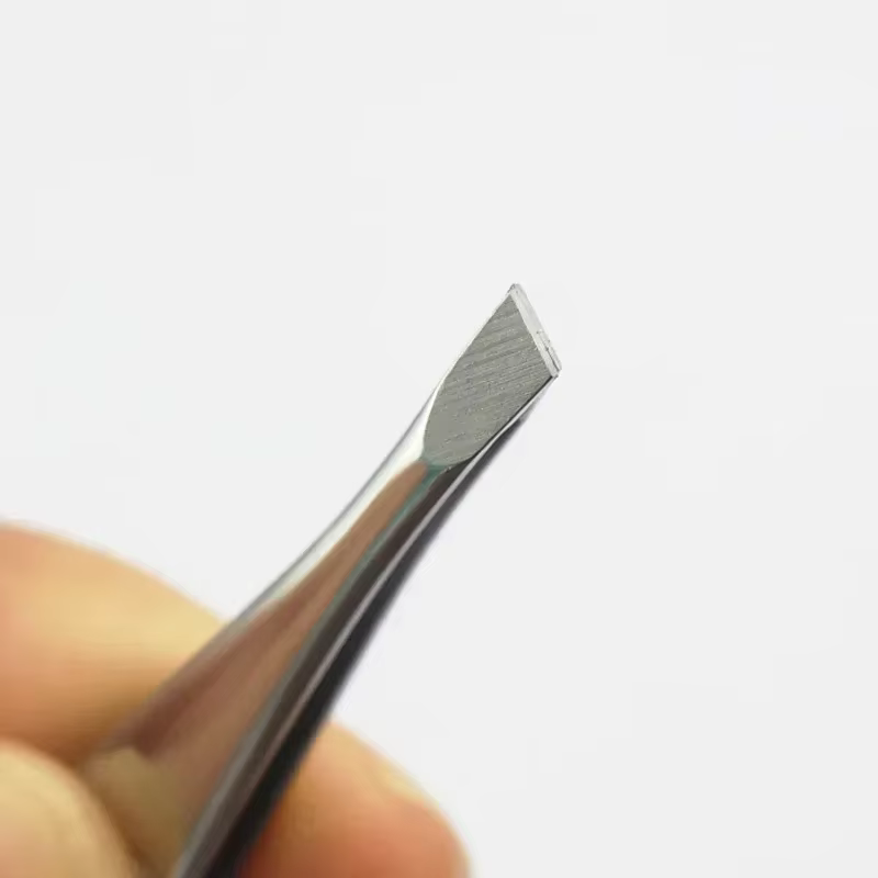 Pincettes professionnelles pour épilation des sourcils