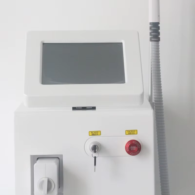 Machine d'épilation à diode 4000W haute puissance 755nm 808nm 1064nm