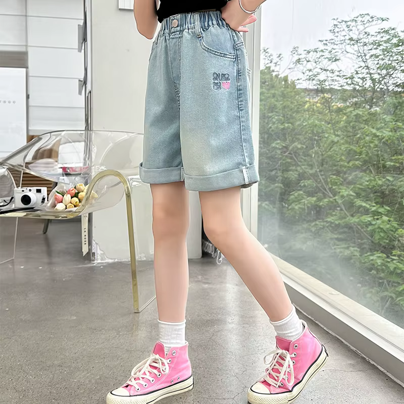 Short en jean délavé pour adolescentes, avec broderie de cœur, demi-mini jean pour enfants de 5 à 14 ans, à la mode, ample, été