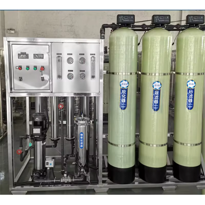 Équipement de traitement d'eau pure industrielle sur mesure 1000L/H 1 tonne, système d'osmose inverse RO pour eau potable directe