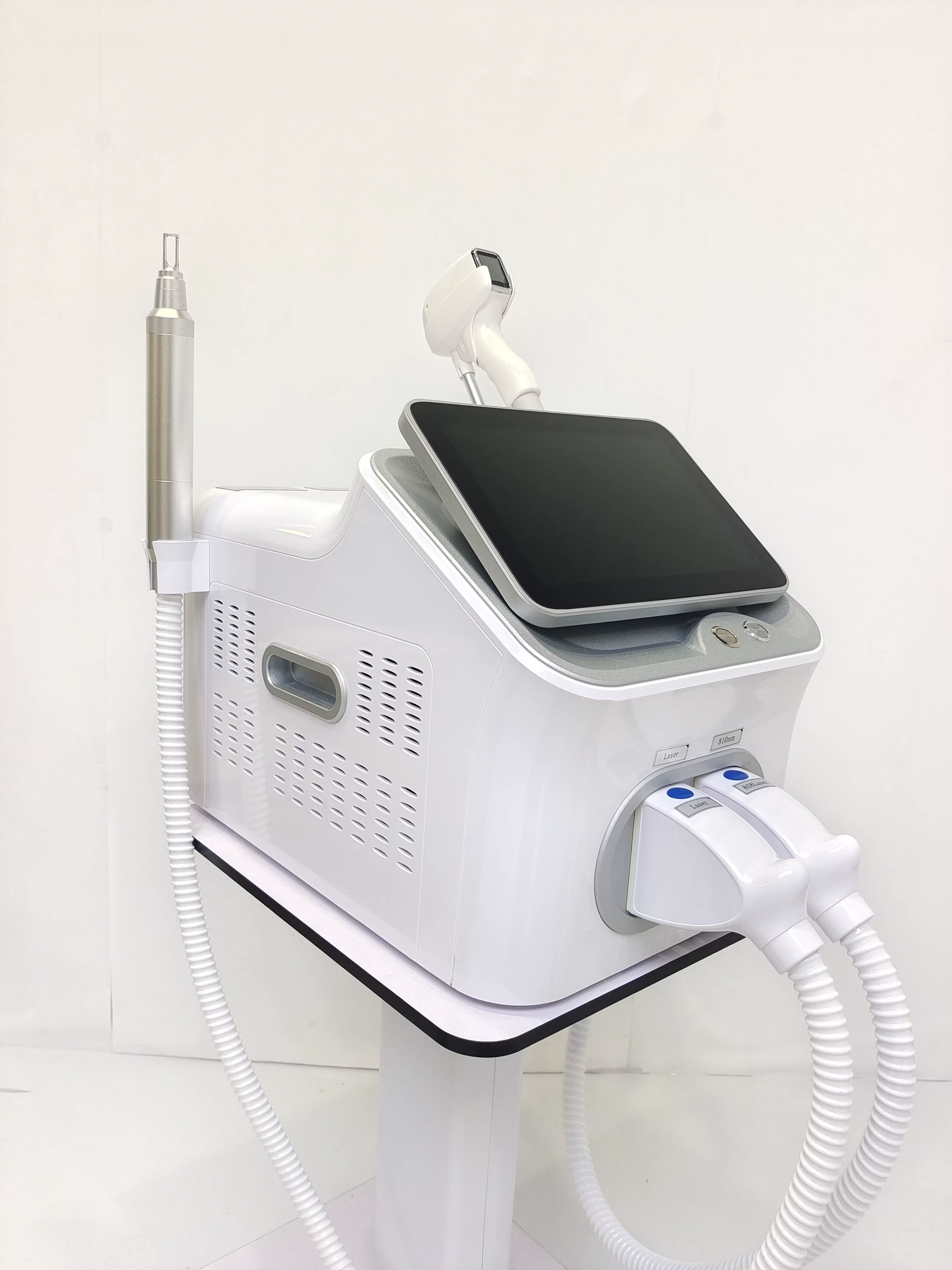 Professionnel 2 en 1 Diode Laser 4000w 4 vagues 808nm Machine d'épilation picoseconde Qswitch ND YAG 1064NM