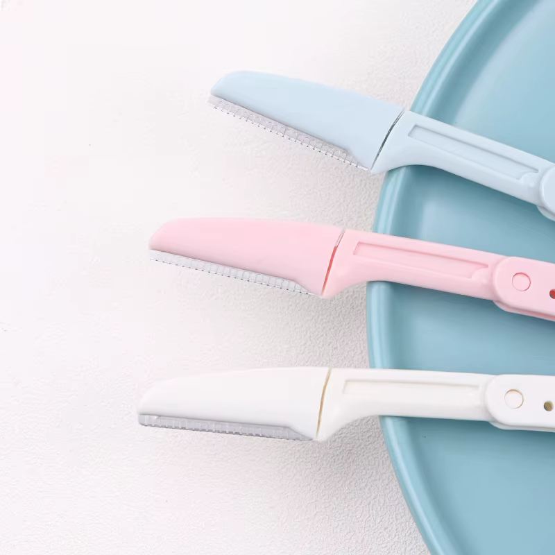 Tondeuse à sourcils pour femmes