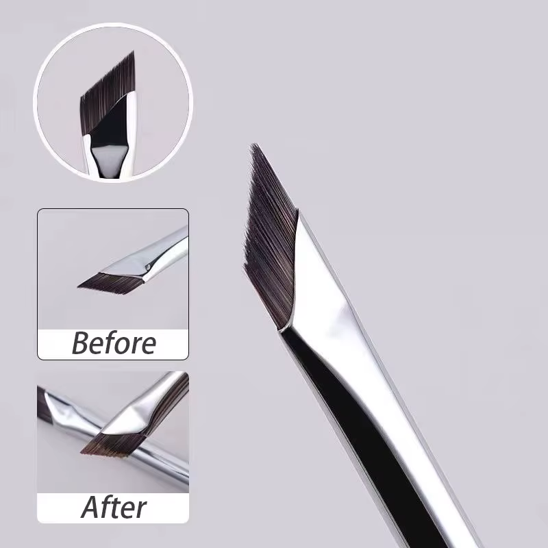 Brosse Eyeliner à lame améliorée