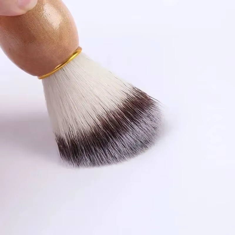 Brosse de rasage avec manche en bois pour hommes
